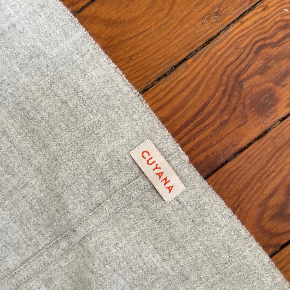 Cuyana scarf